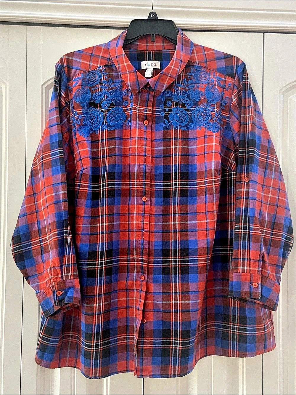 d&co. denim + company Plaid Embroidered Button Down Red & Blue Size 3X Like New